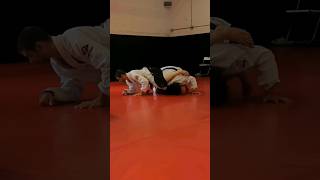 No Hands Omoplata Sweep #grappling #mma #martialarts #wrestling #bjj #ufc #jiujitsu #bjjfanatics