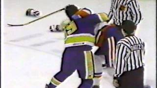 Brendan Shanahan vs Uwe Krupp