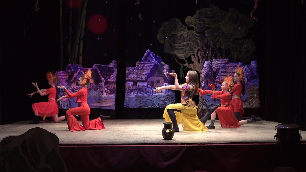 Новая гуманитарная школа, 3 класс. Спектакль на английском языке ...