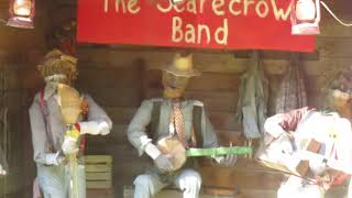 Vala's Pumpkin Patch Animatronic Attractions - The Scarecrow Band (Puff The Magic Dragon)