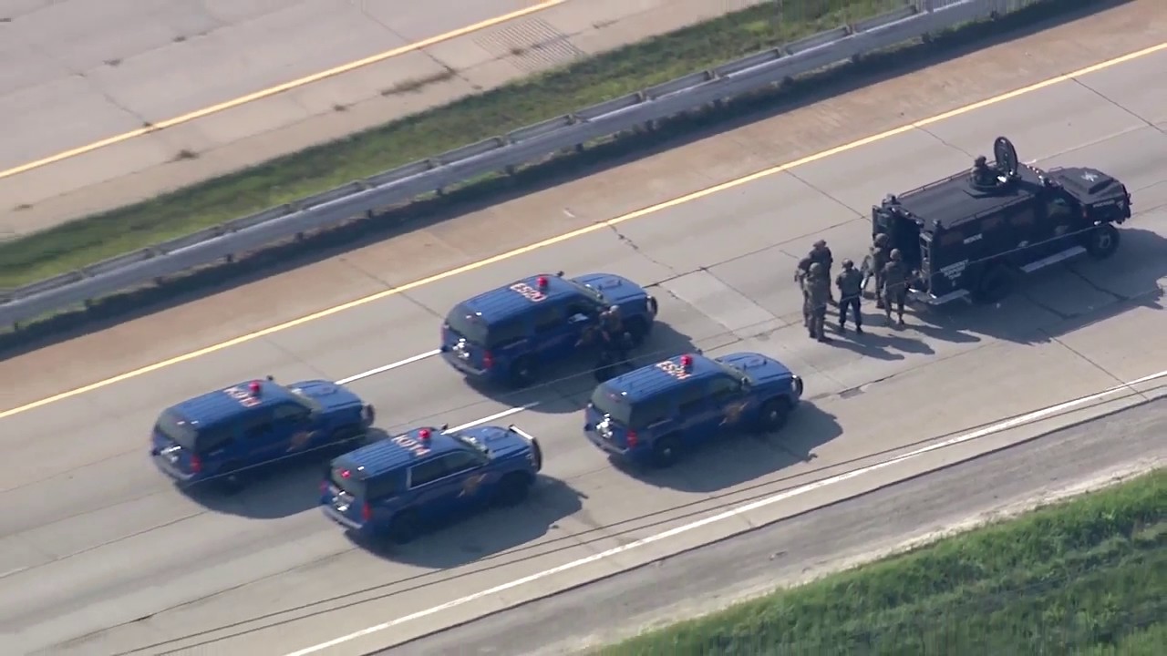 Police in standoff with gunman on I-75 in Monroe County after chase ...