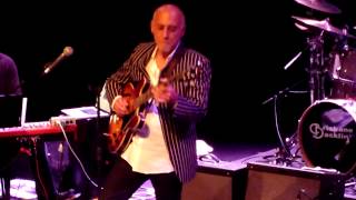 Larry Carlton Quartet - Room 335 chords