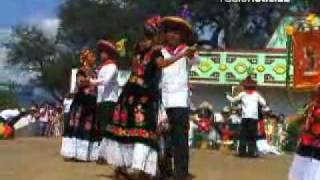 MULTICOLOR PRESENTACIÓN DE LA GUELAGUETZA EN ZAACHILA