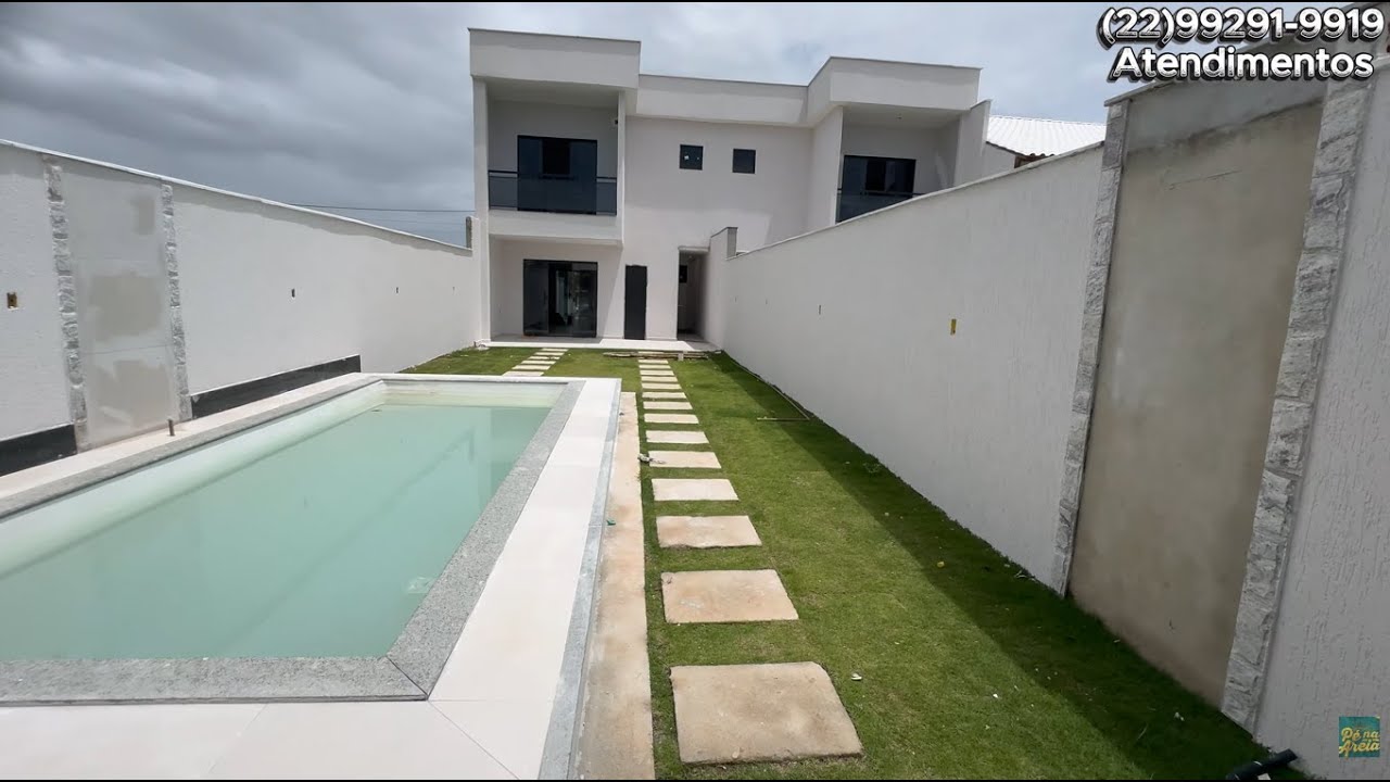 Casa de praia nas margens da lagoa em Unamar