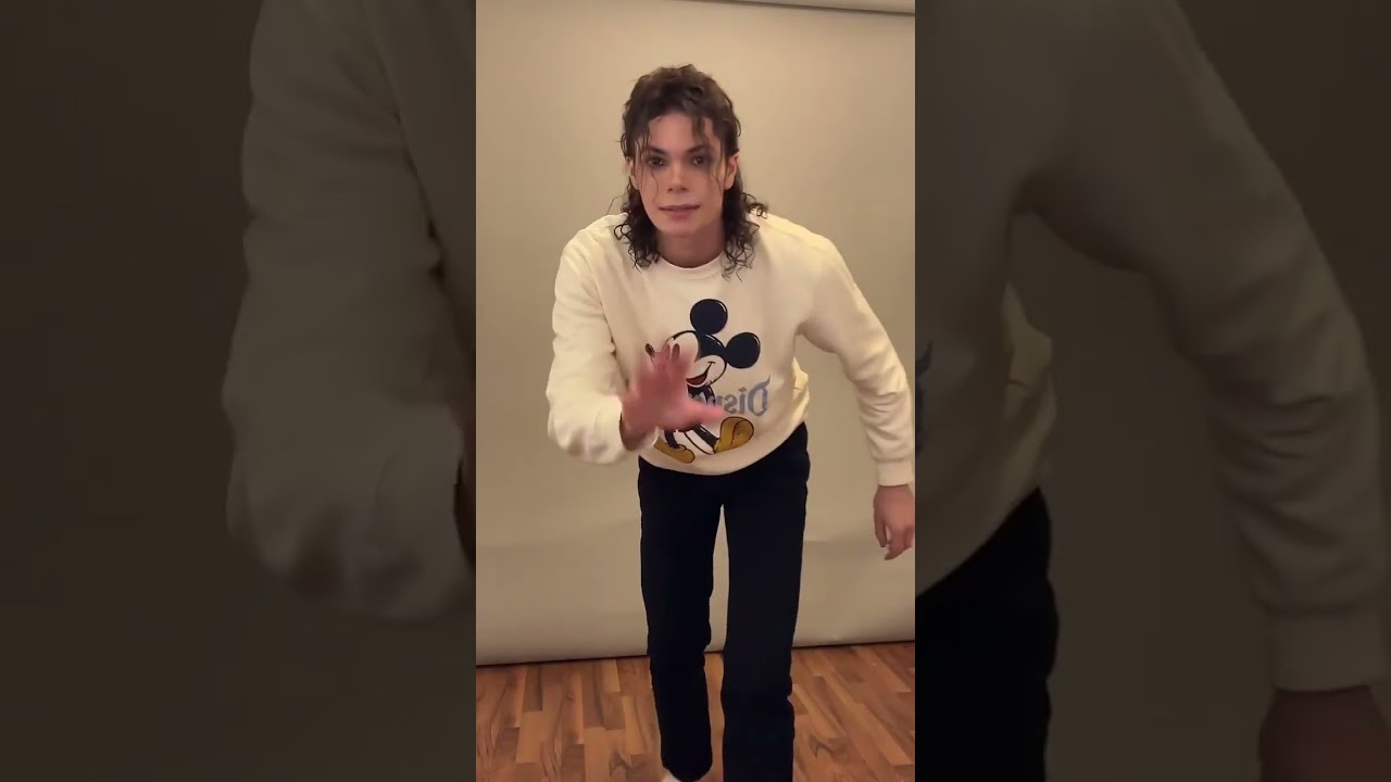 Fabio Jackson Almost Does The Lean With Socks Smoothcriminal