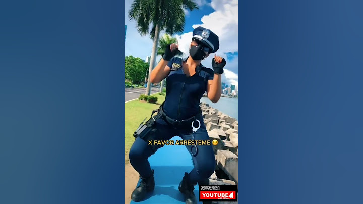 la policía sexy de TikTok @25