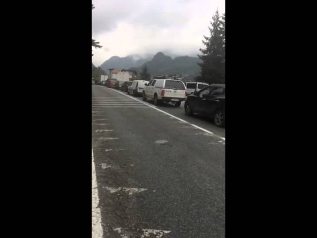 VIDEO Valea Oltului închisă complet. Cad pietre DIN NOU! 2 video