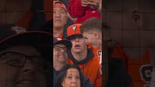 This little Phillies fan was really enjoying the comeback! 🤣