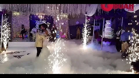 OMG! Oritsefemi &His Wife Danced Beautifully & Kissed For Over 1 Minute At Their Colourful Wedding