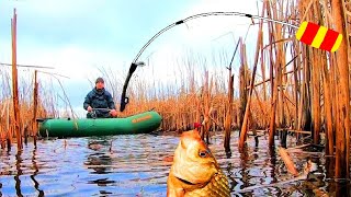 С ЭТОЙ СНАСТЬЮ ВСЕГДА БУДЕШЬ С РЫБОЙ. Рыбалка в камыше на боковой кивок