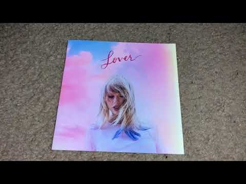 unboxing-taylor-swift---lover-(standard-edition)