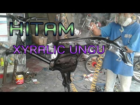 Mengecat warna  hitam  xyralic ungu  rangka C70 YouTube