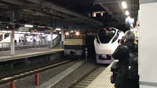 EF65 501 単行　品川駅発車シーン