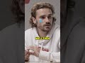 GRIEZMANN Loves Marvel's Deadpool! With @JohnNellis  🤩 #Topps