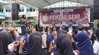 Download Lagu LET'S ROCK‼️(FULL) NYANYI BARENG TRIANGLE BAND - TRIANGLE ENTERTAIN #puncakporsmamu2026 MP3