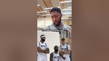 “They’re holding up the No. 1s for me.” 😂 AD has jokes!