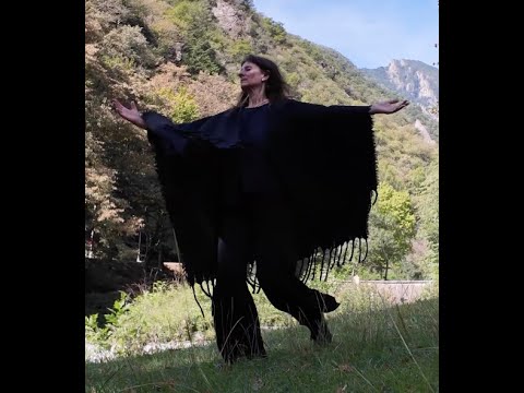 BATTLE OF THE CREEK - di Alexander Nakarada - Circle dance