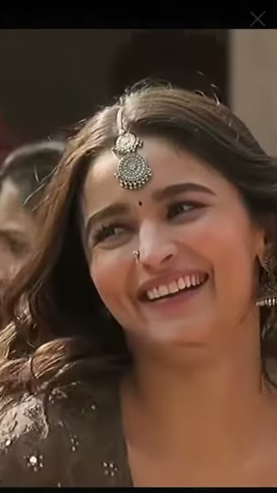 Kalank Full Screen Song Rajvaadi Odhni 480p