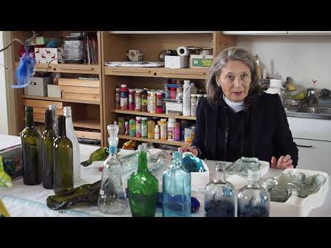 Video: 3 Möglichkeiten, Glasflaschen mit Farbe zu dekorieren