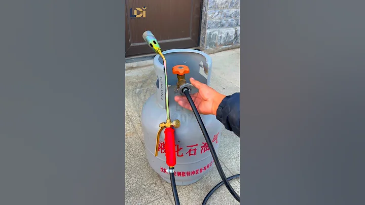 How to Safely Connect a Gas Torch to a Propane Tank | Quick Tutorial #GasTorch #DIYProjects #tools