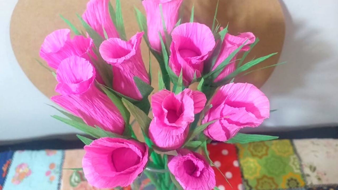 Botões de rosa com papel crepom!