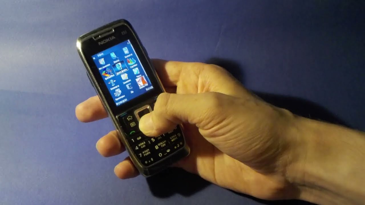 Nokia E51: Телефон с функциями смартфона