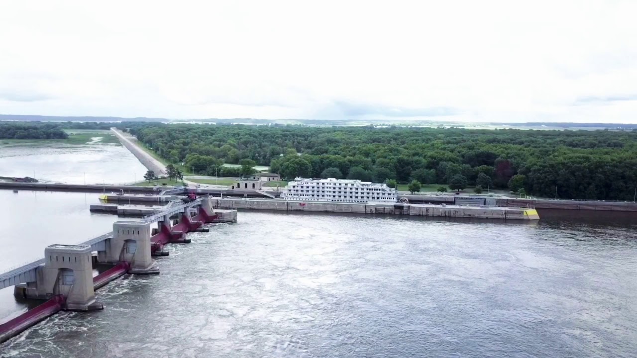 America at Lock and Dam 13