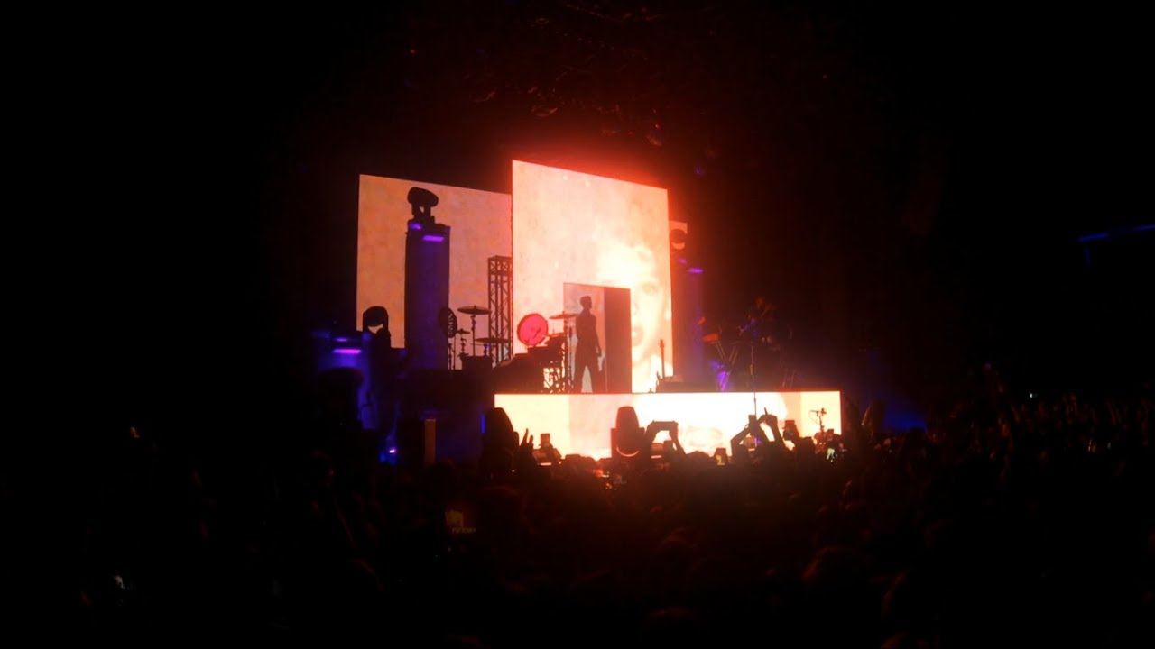 Machine Gun Kelly - Bad Mother Fucker / 22.09.2019 camera iphone 8 plus apk