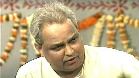 'Nirbhay Nirgun Gun Re' sings Pt. Kumar Gandharva