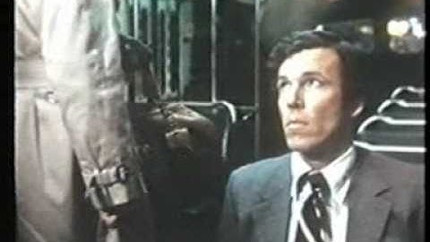Scena tratta dal film "L'ISPETTORE MARTIN HA TESO LA TRAPPOLA" (1974)