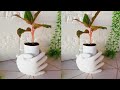 Ideia  de gnio usando luvas e gesso  vaso decorativo feito de gesso