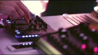 KORG KAOSS DJ + ELECTRIBE + SQ1 + VOLCAS en démo par Erb n Dub et ...