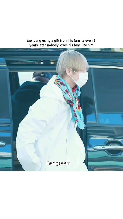 Taehyung kept this army's gift for 7 years 🤌✨🌚👀 #bts #btsarmy #btsmicdrop #btson #taehyungost