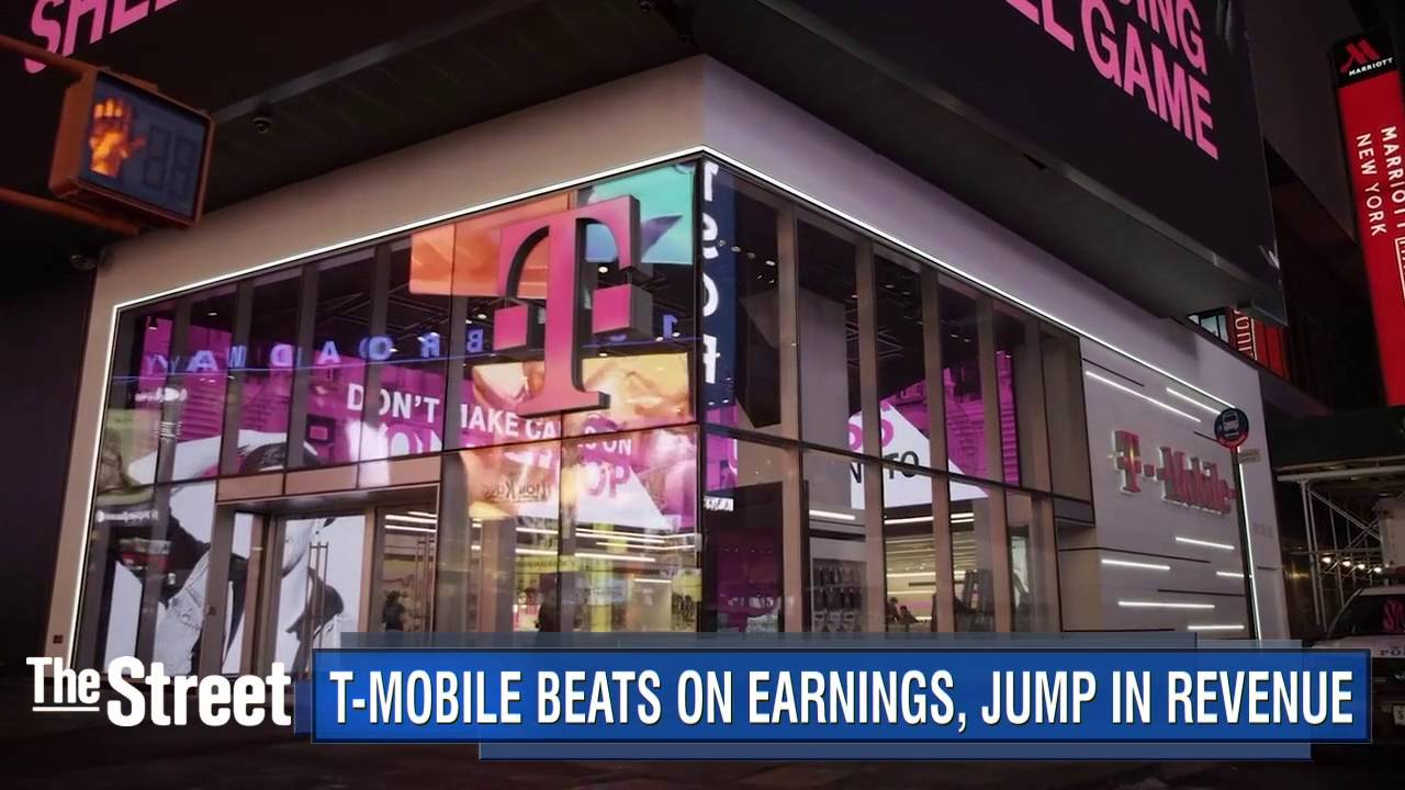 AT&T Shares Fall Amid Deal Talk; B/E Aerospace Jumps on Acquistion