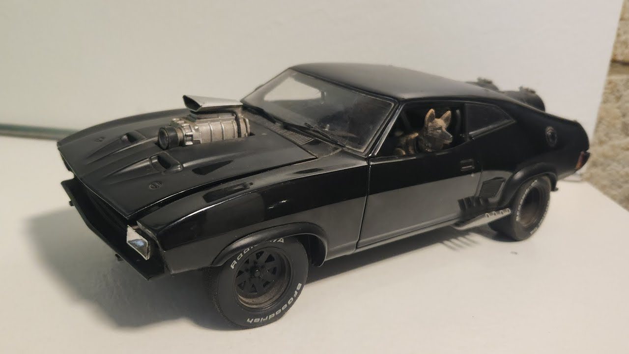 Mad Max Interceptor 1/18!! - YouTube