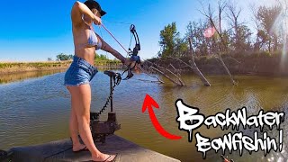 River Bowfishing Remote Backwaters For Spawning Giants!!! (We Got A Giant!!)