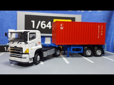 Kidult n Kiddo 1/64 日野 700 Hino 700 with trailer and container