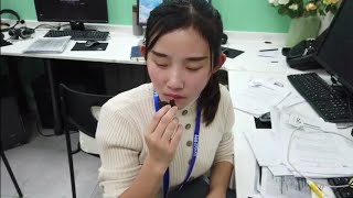 My students and coworkers react to Spicy Chicken Oreos