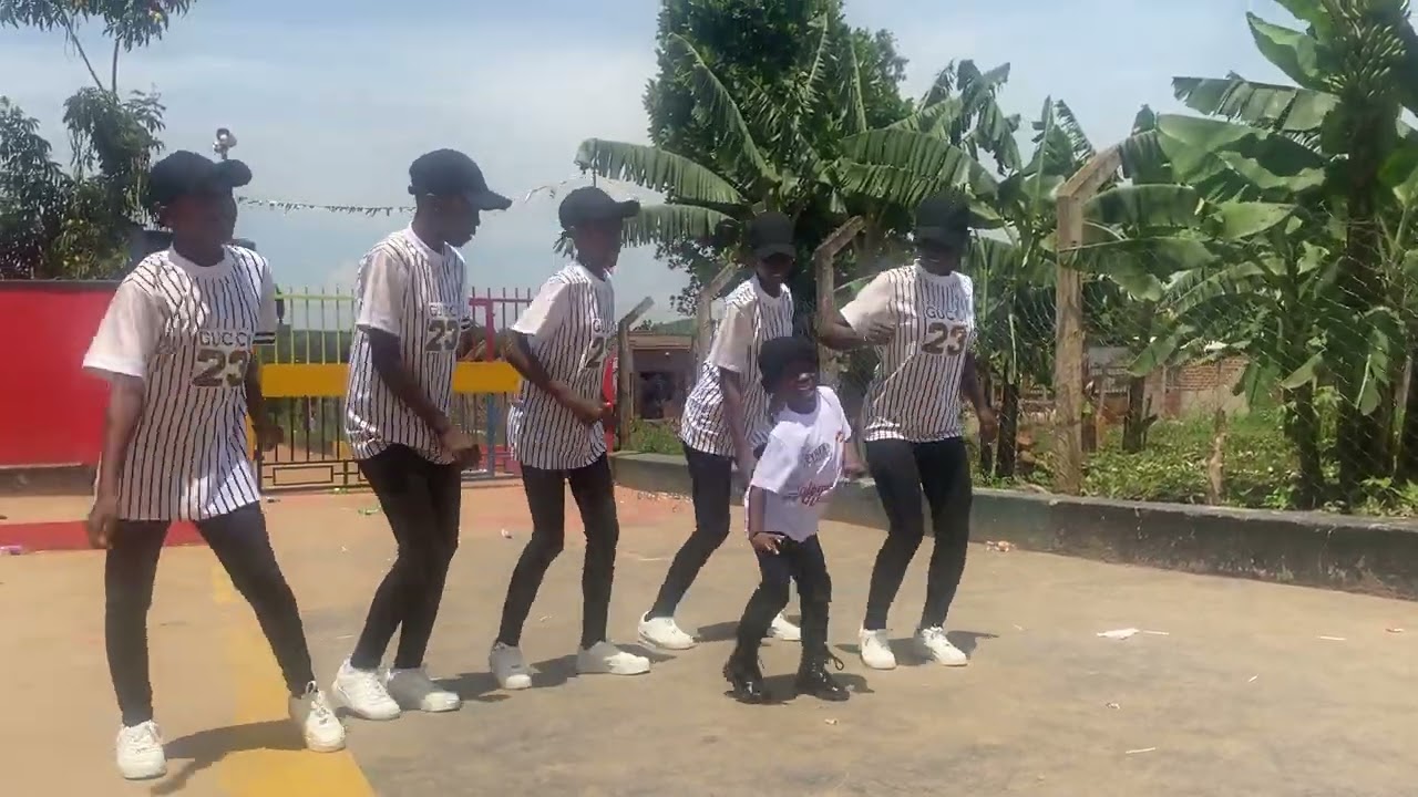 What a performance of Pyrex dancers at zat junior school @pyrexdancers