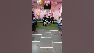 Watch till the end😆#balloon balance game#balloon race#shortsvideo #shortfeed ##youtubeshorts#viral 🔥