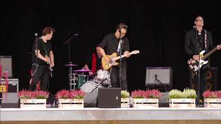Download Lagu Hank Sundown \u0026 The Roaring Cascades - Rockabilly Record Collector MP3 Download Lagu Hank Sundown \u0026 The Roaring Cascades - Rockabilly Record Collector MP3