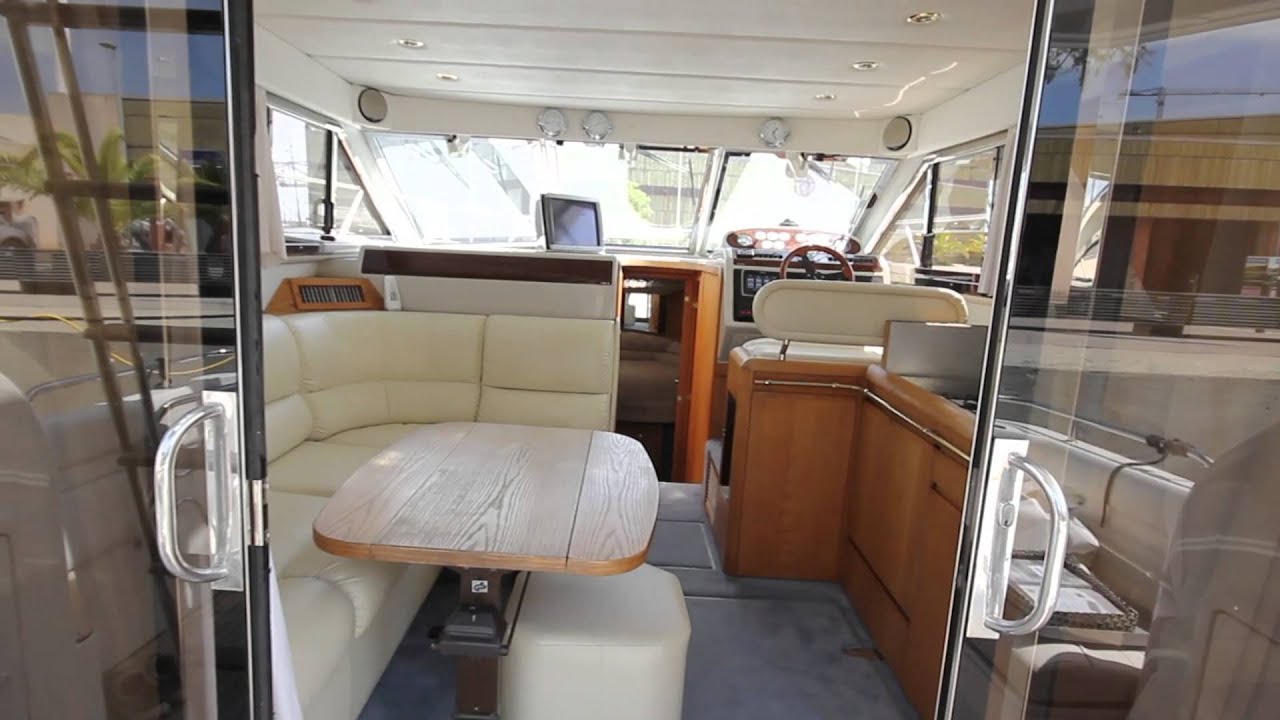 Fairline Brava 33
