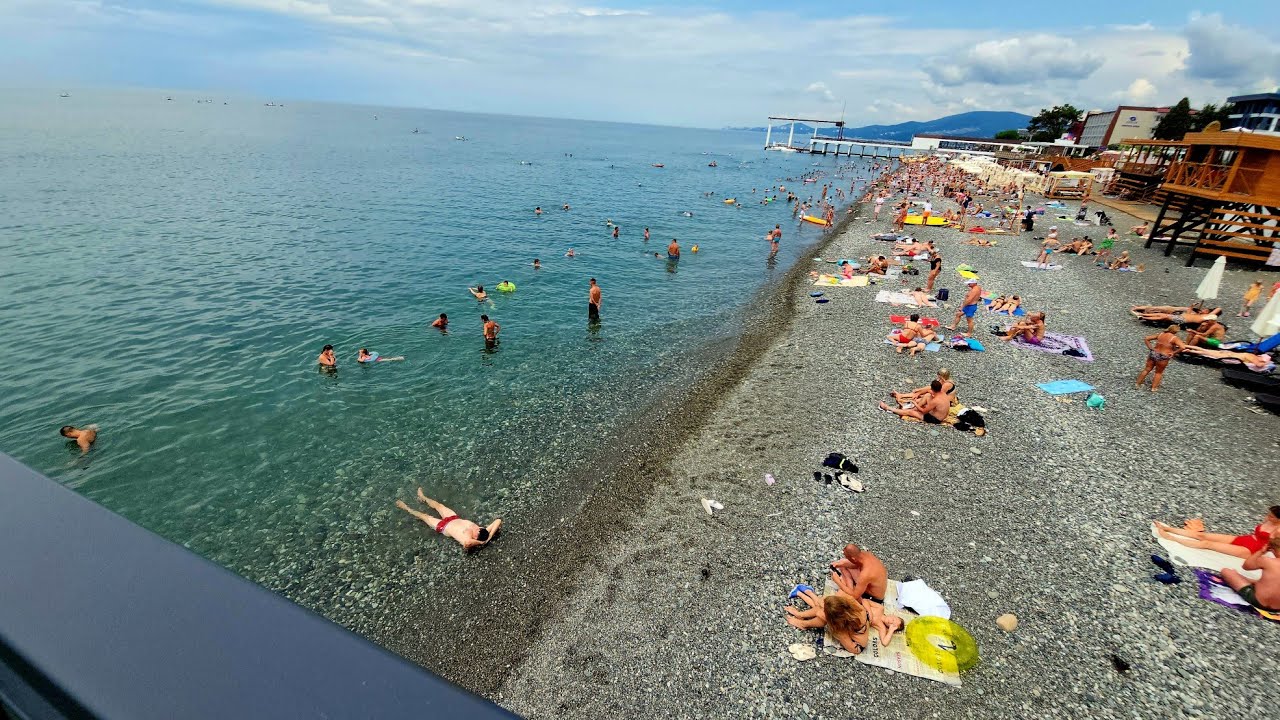 Xonandalarning porno kliplarini onlayn tomosha qiling U onanizm bilan shugullanayotgan qoshnisiga derazadan qaradi