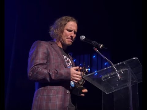 Corey Taylor wins Rock To Recovery "Icon" award - new Godsmack set for April 2018