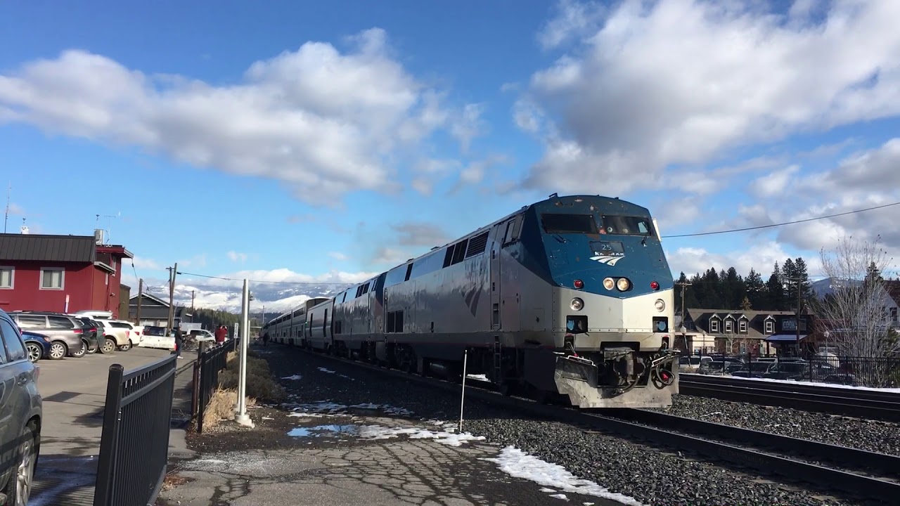 Amtrak 5 is arriving into truckee YouTube