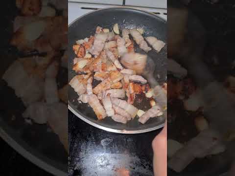 No oil needed, Cooking pork with it's own fat #shortsvideo - YouTube