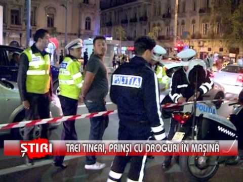 Trei tineri, prinşi cu droguri în maşină - www.1tvbacau.ro (18.05.2014) camera iphone 8 plus apk