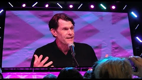 Kevin Conroy Will Friedle John Glover Full Panel at LA Comic Con 2021