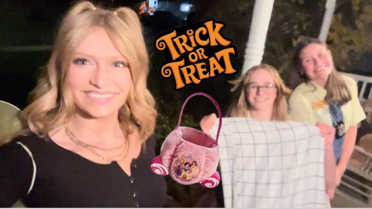 Trick or treat vlog (and trading candy) |boo vlog 30| - YouTube