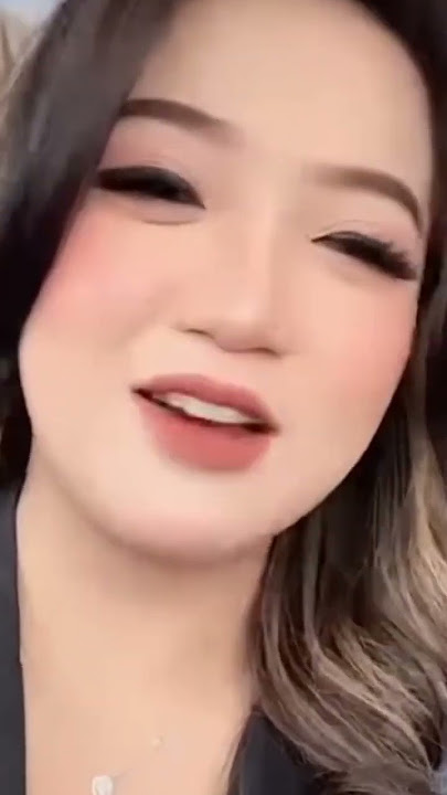 ARNETA JULIA viral